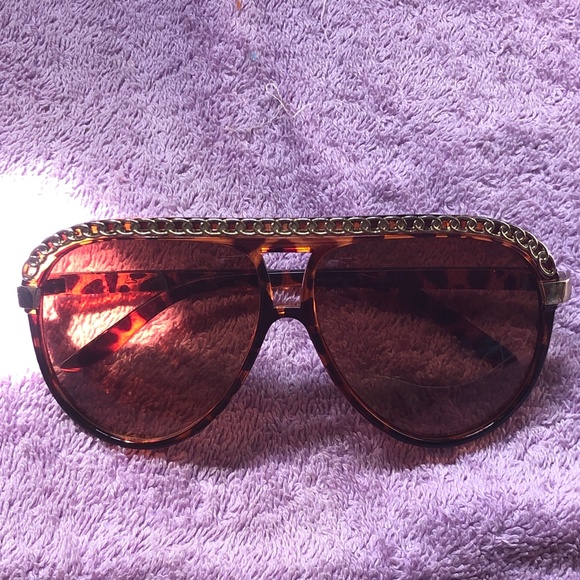 Big Bouji Style Aviator Sunglasses with Gold Chain rim Tortoiseshell frames - Picture 10 of 16